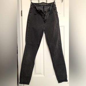 American Eagle Black Super High Rise Jegging | Women’s Size 4